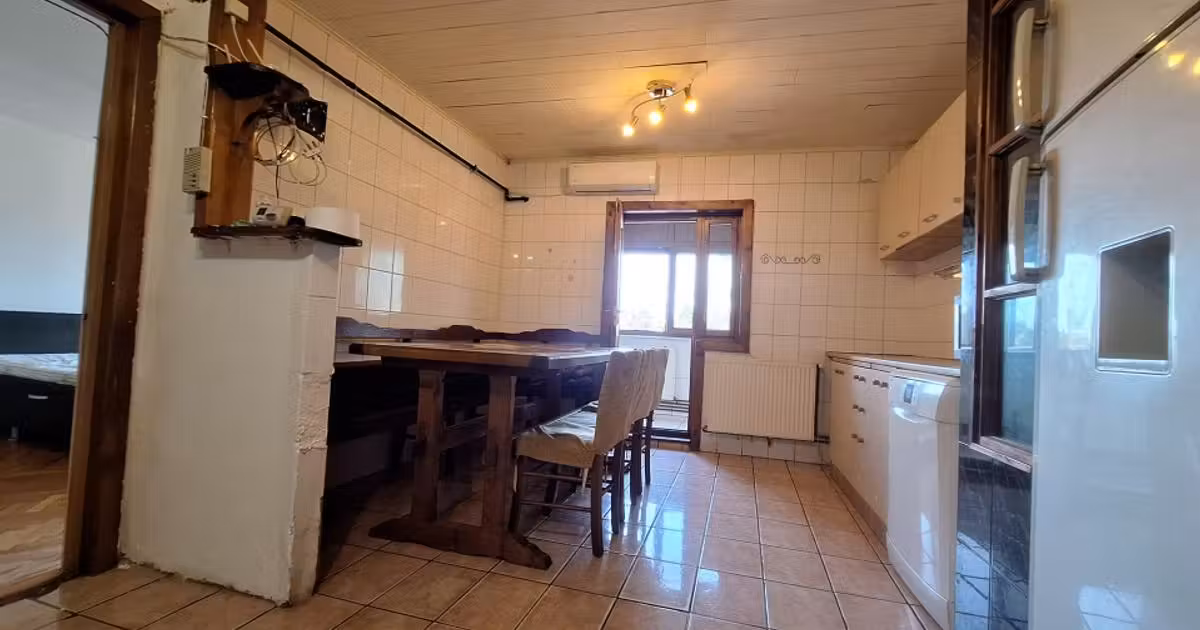 Apartament de vânzare cu 3 camere, mobilat în zona Lipovei, Timișoara