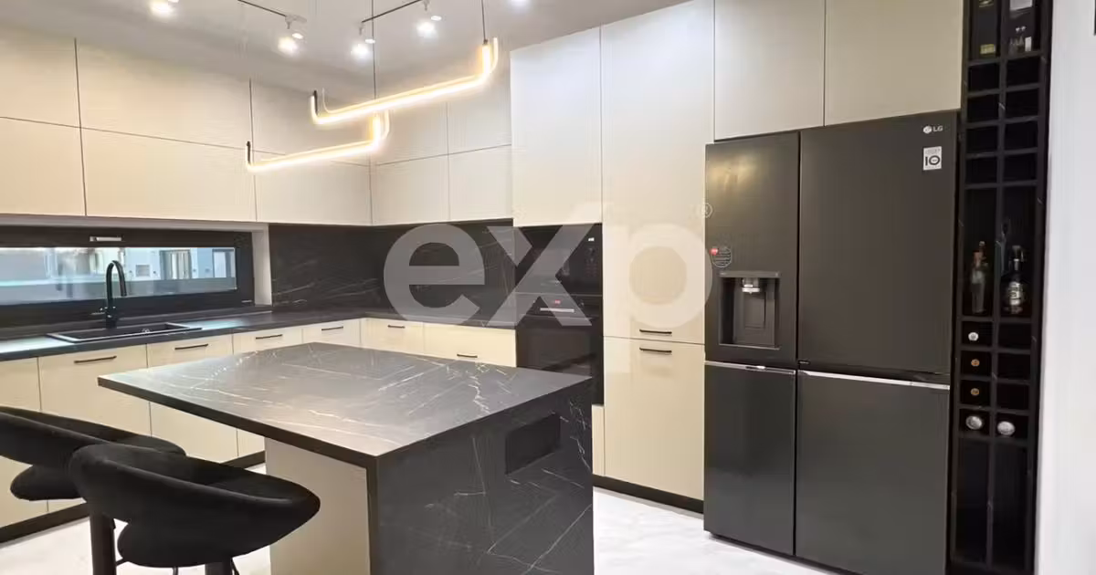 Casă individuală de vânzare cu 4 camere, mobilată în zona Calea București, Pitești