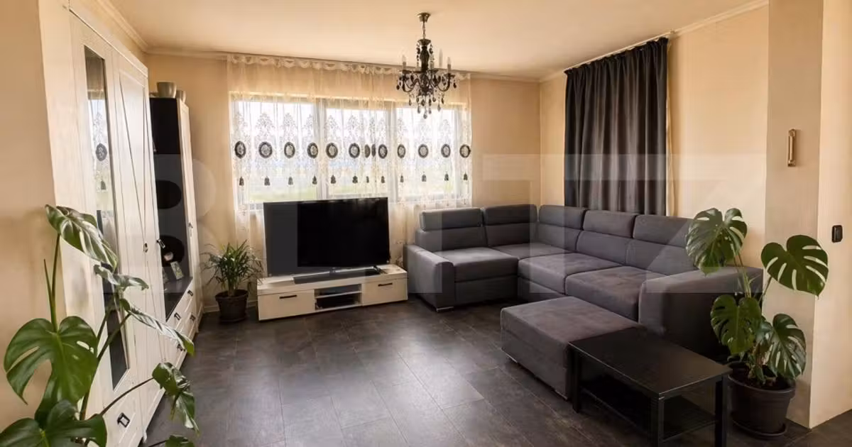 Casă individuală de vânzare cu 4 camere în Dezmir