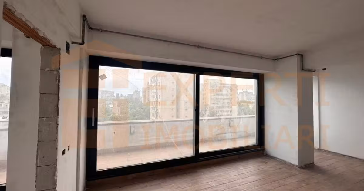 Apartament de vânzare cu 3 camere în zona Tomis Nord, Constanța