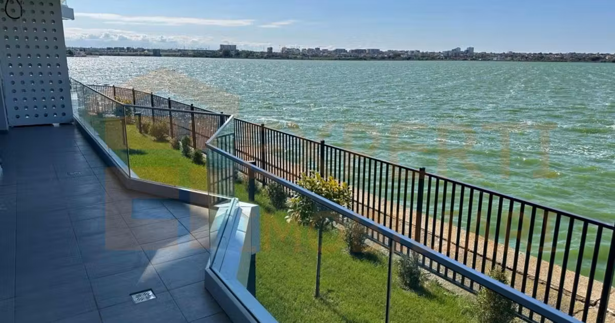 Apartament de vânzare cu 3 camere în Mamaia