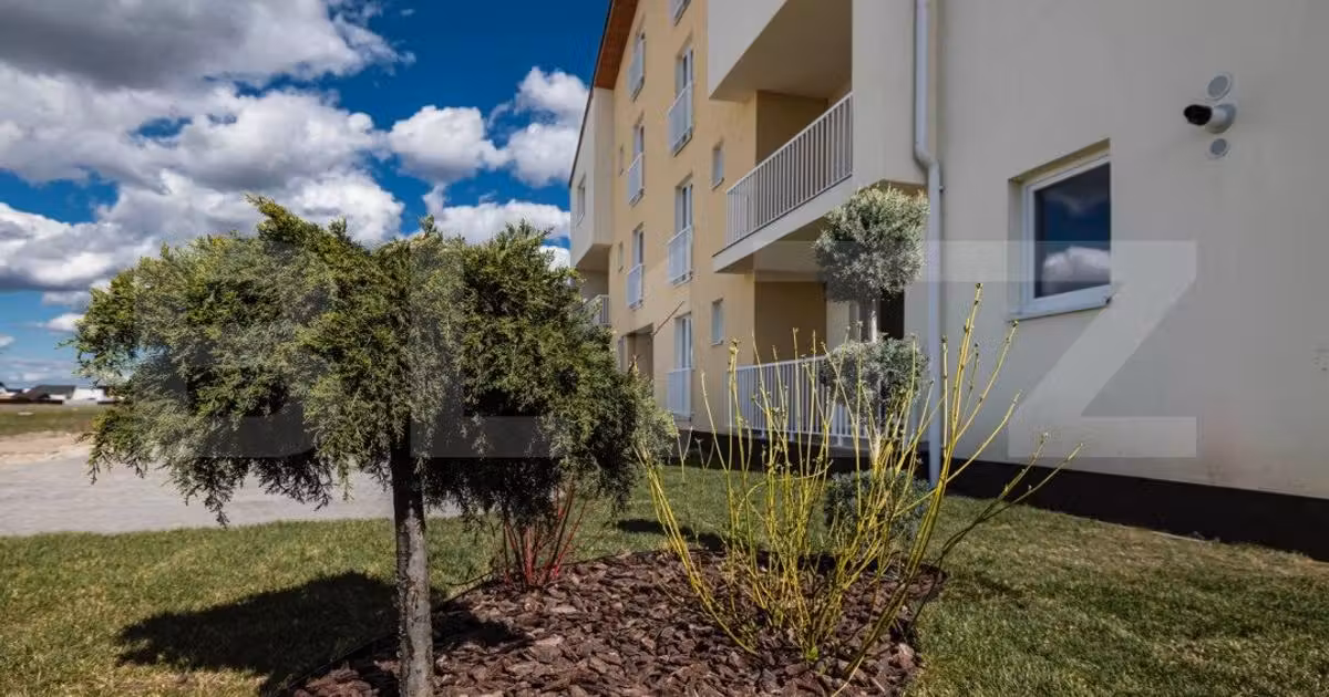 Apartament de vânzare cu 3 camere în Sânpetru