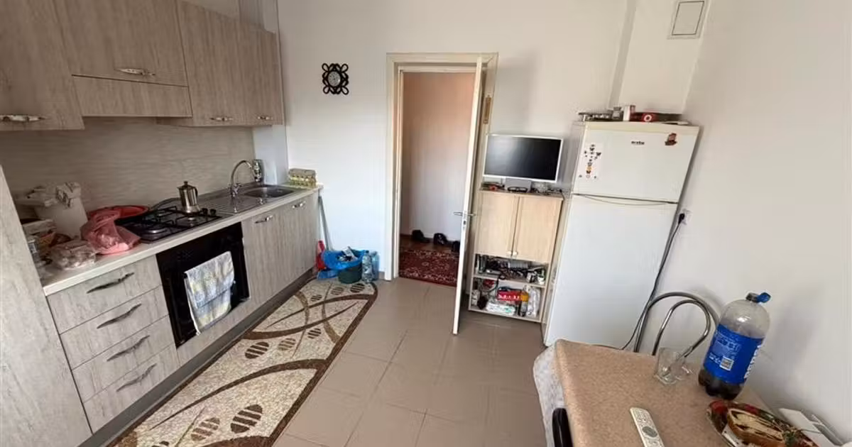 Apartament de vânzare cu 2 camere, mobilat în zona Gară, Focșani