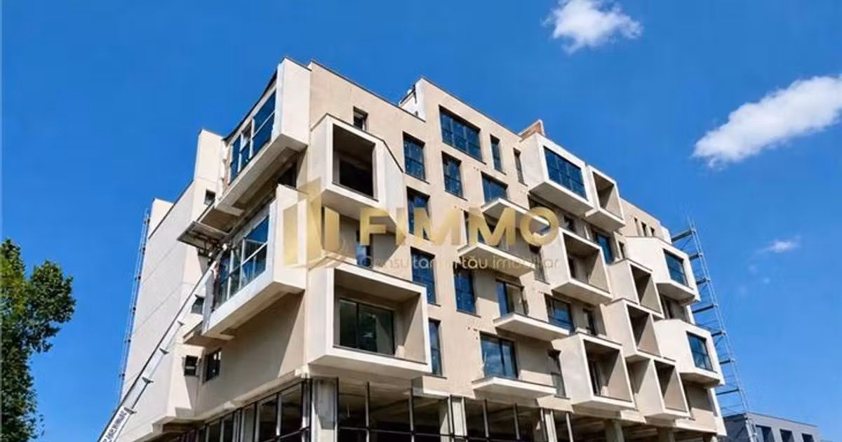 Apartament de vânzare cu 3 camere în zona Central, Suceava