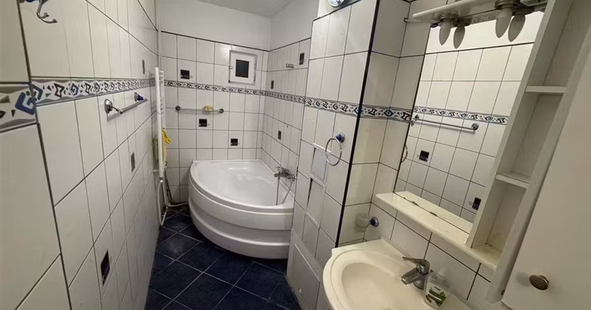 Apartament de vânzare cu 3 camere, mobilat în zona Central, Focșani
