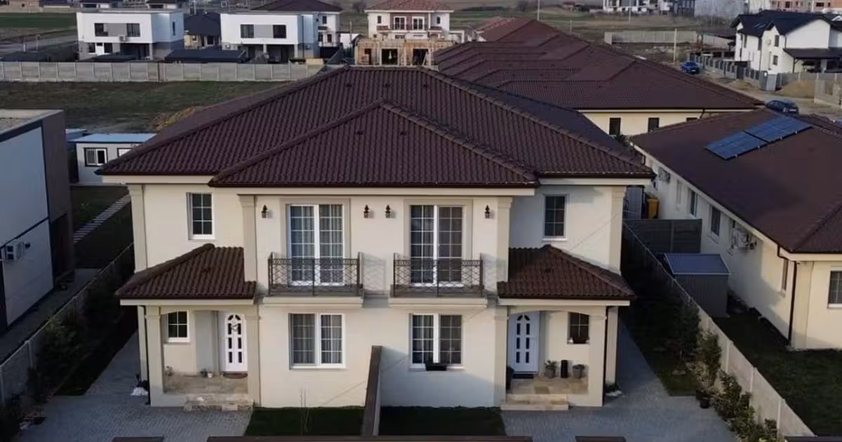 Duplex de vânzare cu 5 camere în Urseni