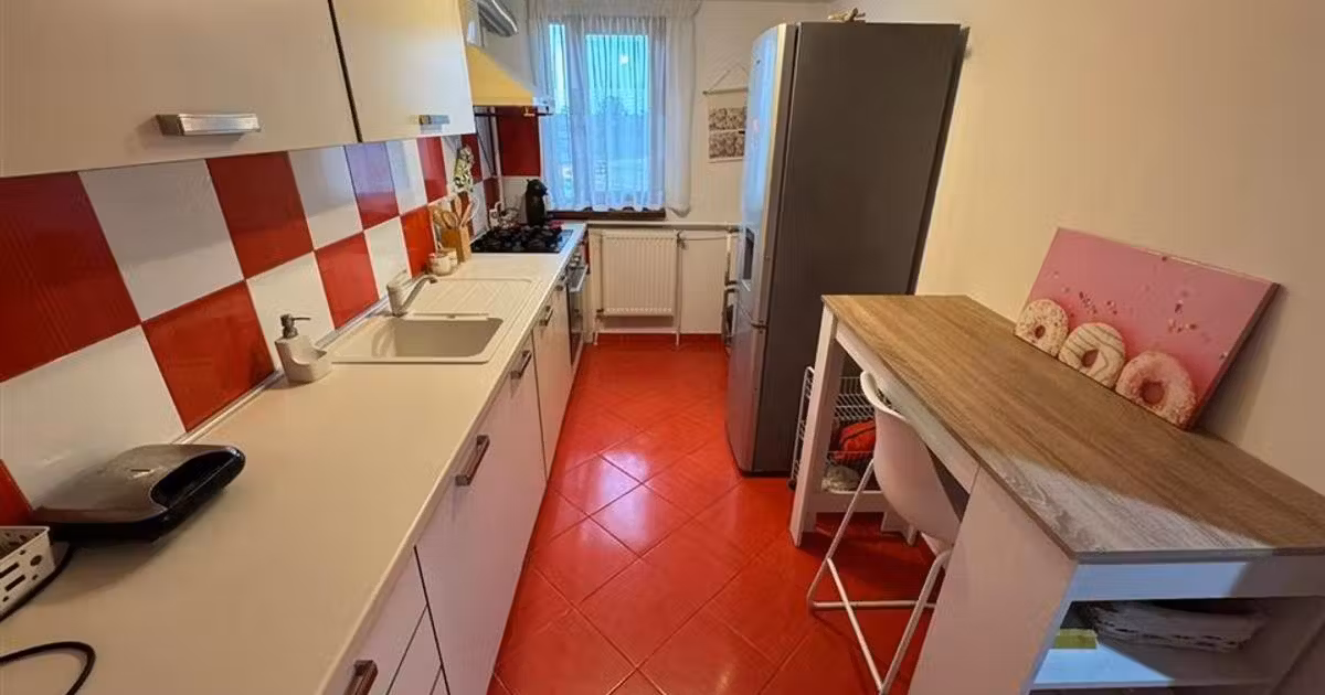 Apartament de vânzare cu 2 camere, mobilat în zona Obor, Focșani