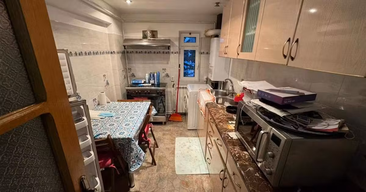 Apartament de vânzare cu 3 camere în zona Sud, Focșani