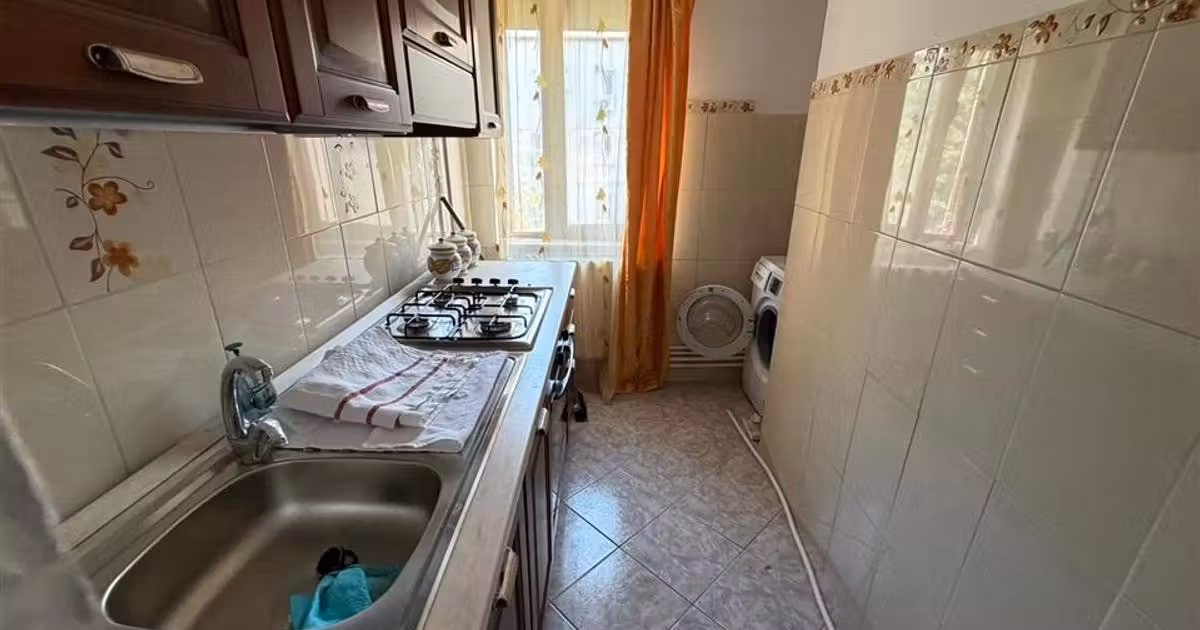 Apartament de vânzare cu 3 camere, mobilat în zona Sud, Focșani