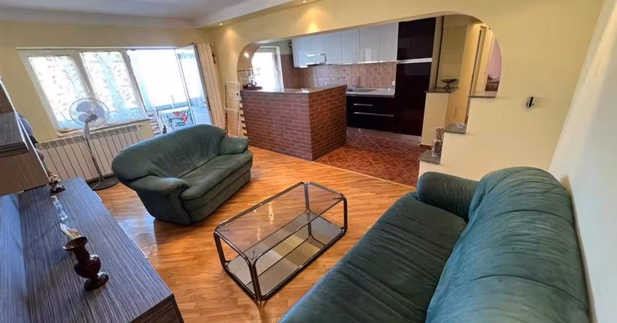 Apartament de vânzare cu 3 camere, mobilat în zona Bahne, Focșani