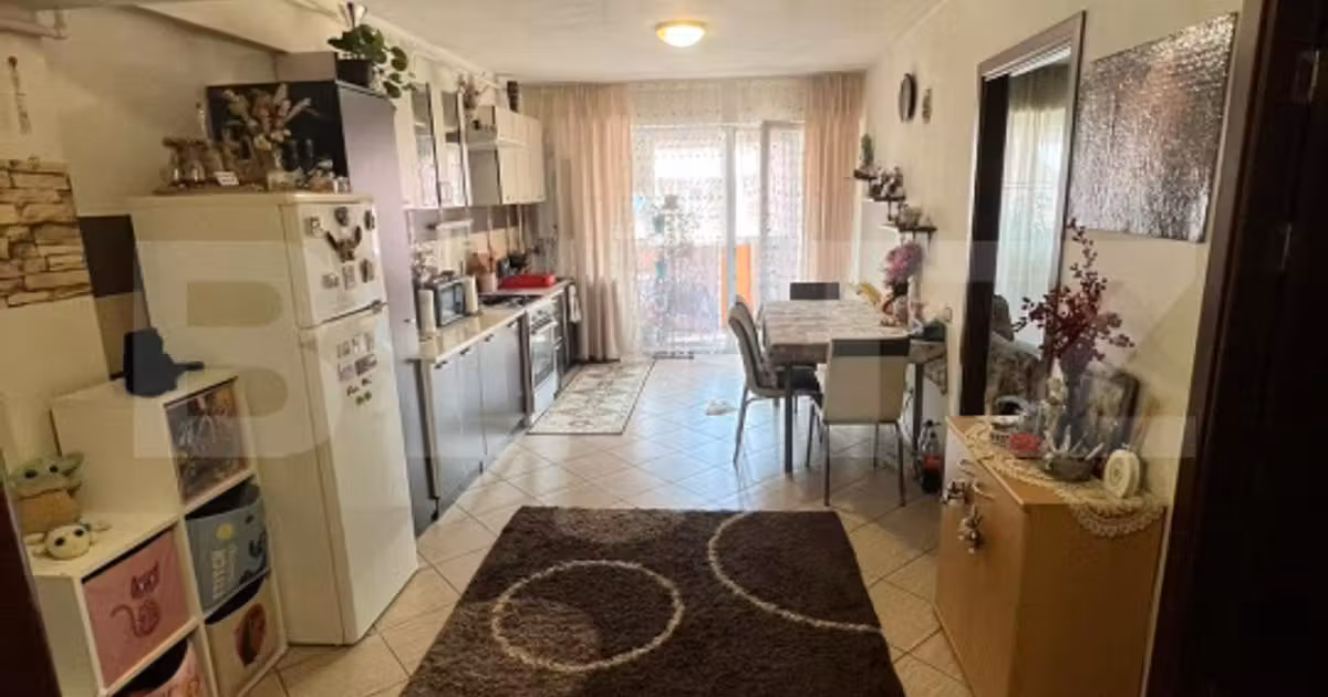 Apartament de vânzare cu 3 camere, mobilat în Apahida