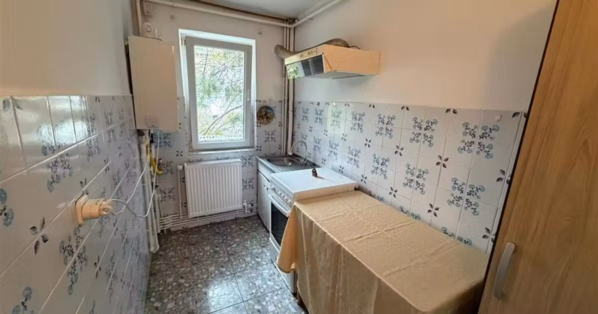 Apartament de vânzare cu 2 camere, mobilat în zona Sud, Focșani