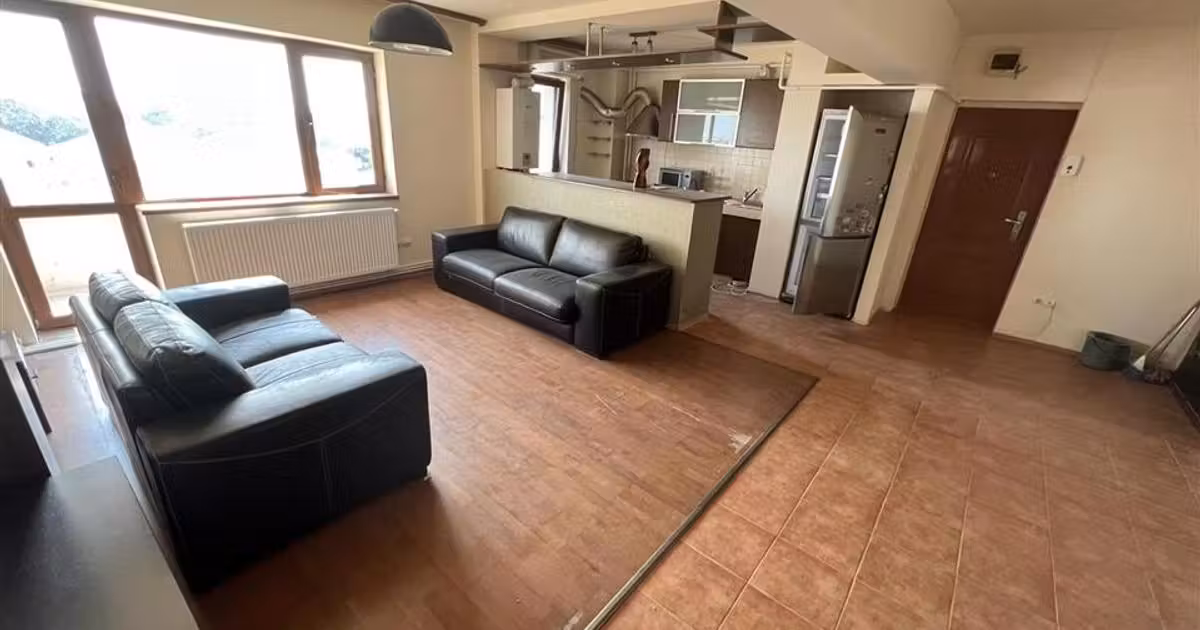 Apartament de vânzare cu 3 camere în zona Ultracentral, Focșani