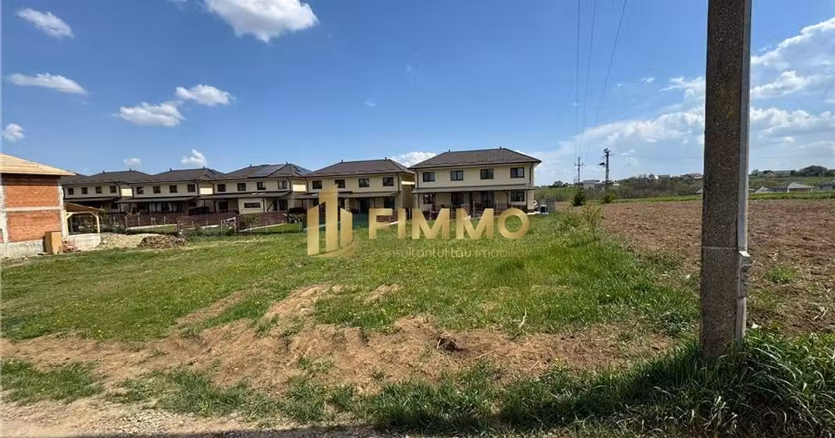Teren Construcții intravilan de vânzare de 587 mp, în Lisaura