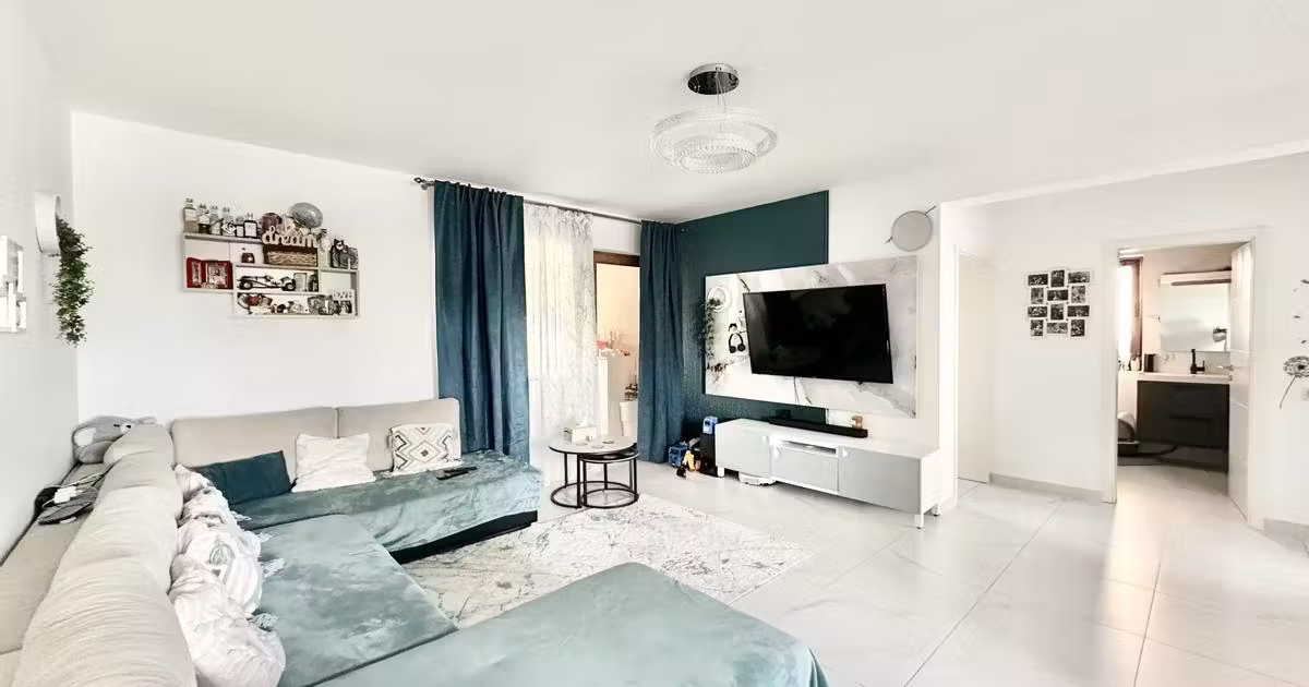 Duplex de vânzare cu 3 camere, mobilat în Moșnița Nouă