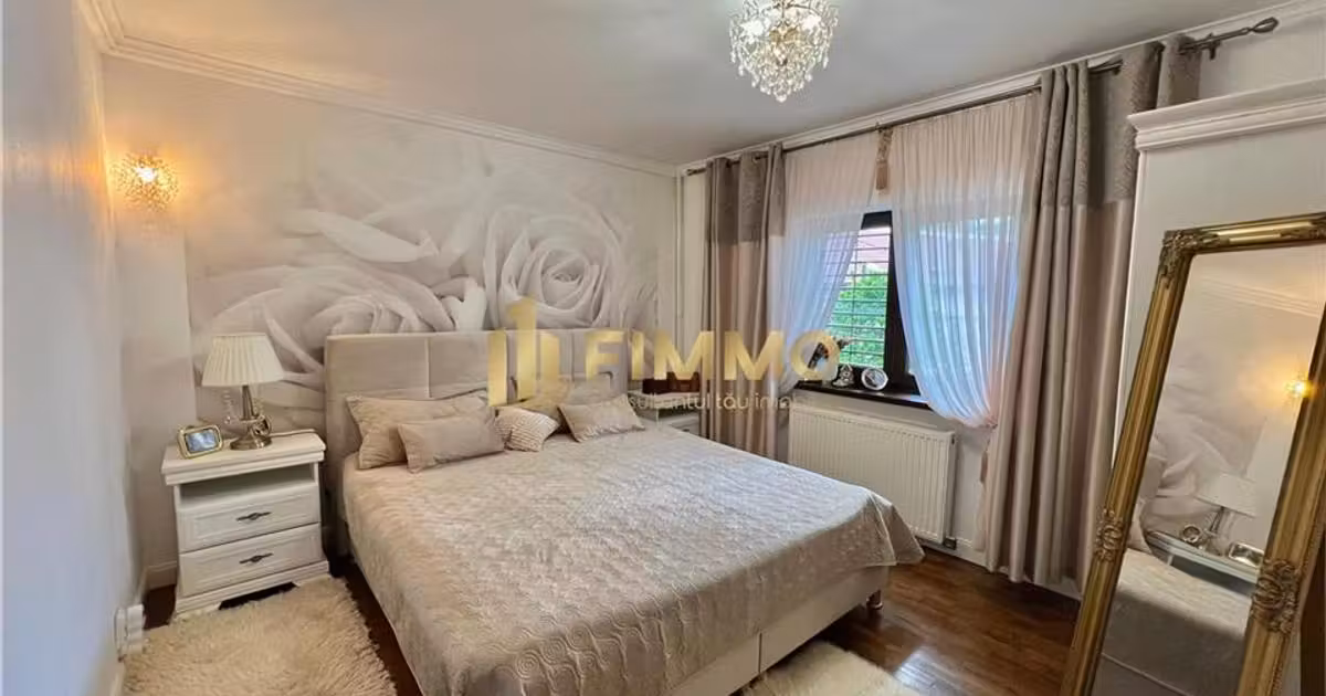 Casă individuală de vânzare cu 9 camere în zona Central, Suceava