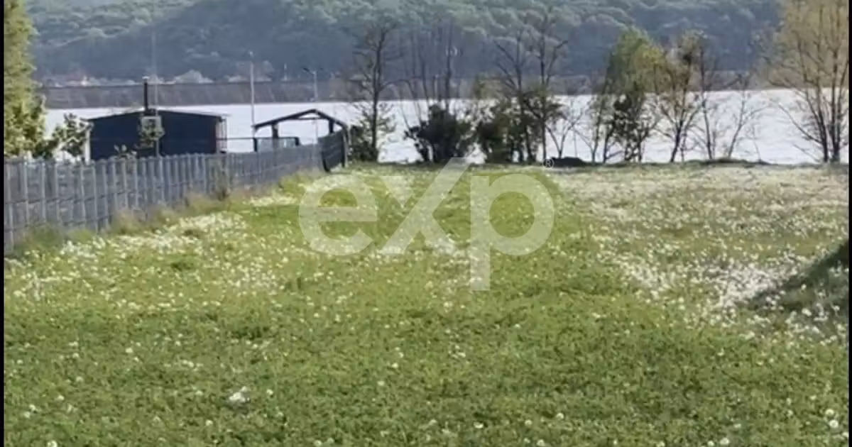 Teren agricol extravilan de vânzare de 2109 mp, în Budeasa Mare