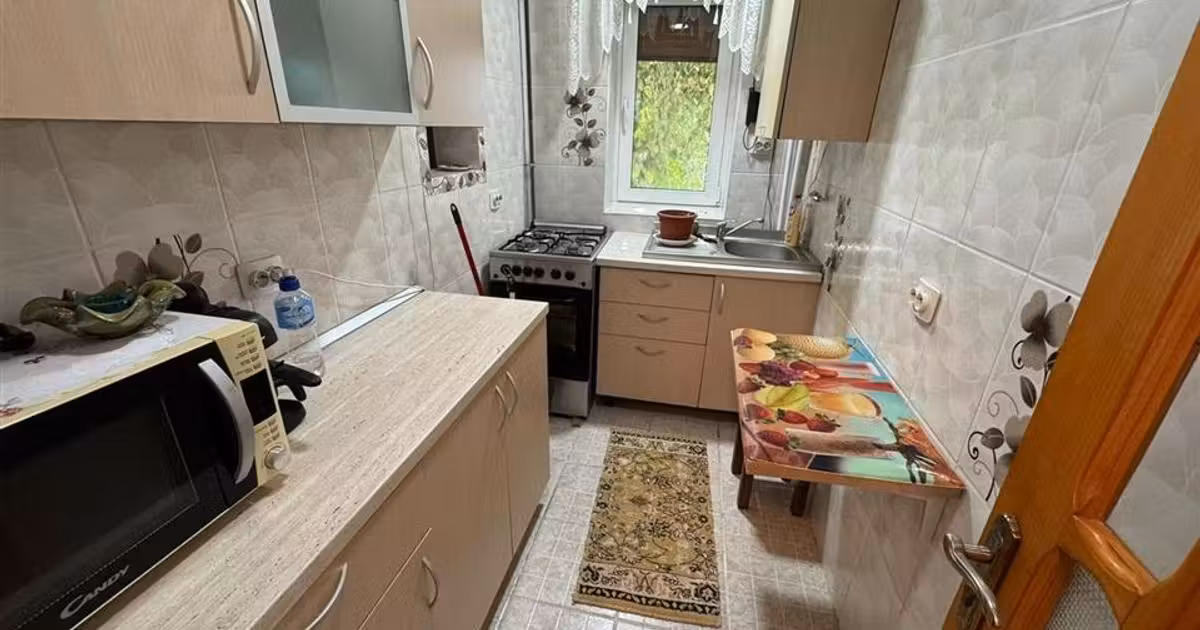 Apartament de vânzare cu 4 camere în zona Sud, Focșani