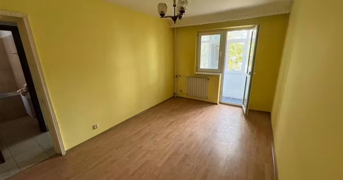 Apartament de vânzare cu 4 camere în zona Sud, Focșani