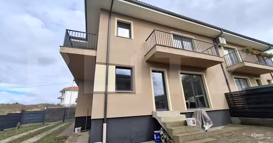 Apartament Dezmir
