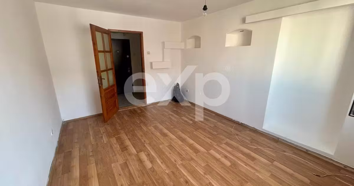 Apartament de vânzare cu 2 camere în zona Bartolomeu, Brașov