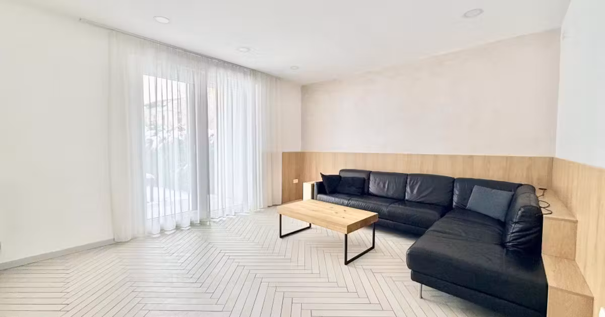Apartament de vânzare cu 4 camere, mobilat în Giroc