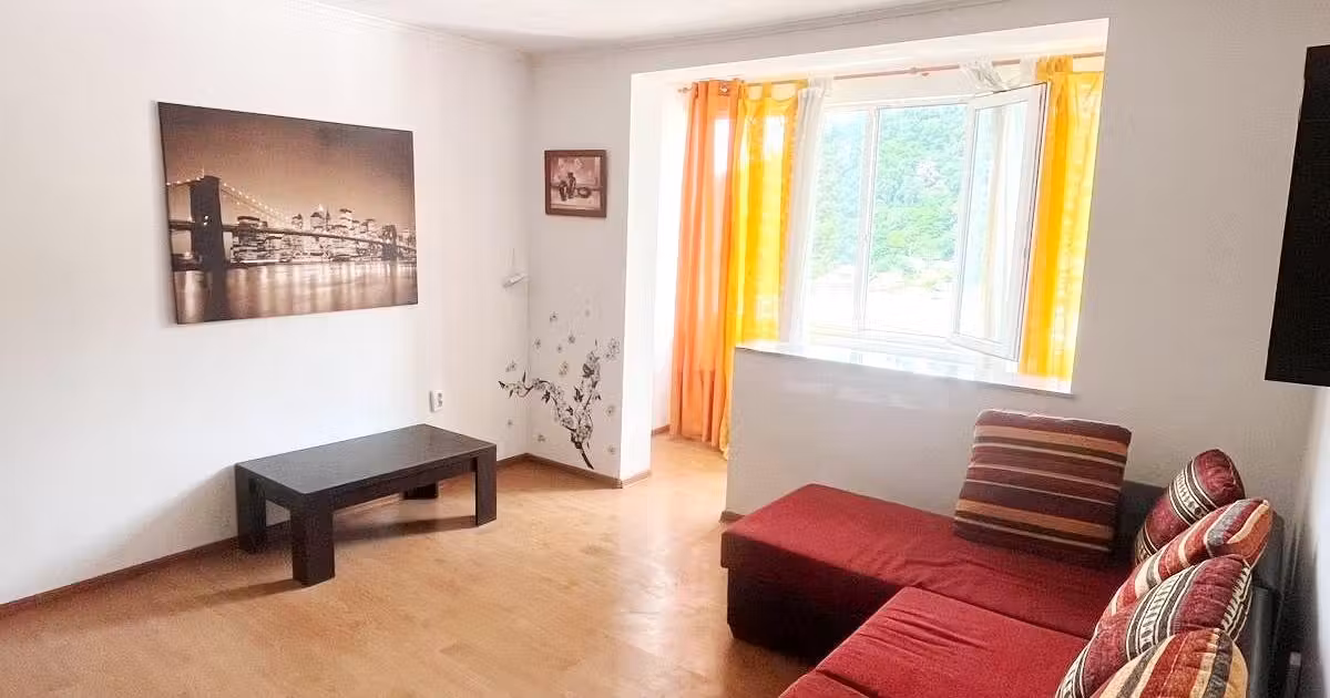 Apartament de vânzare cu 3 camere, mobilat în zona Central, Piatra-Neamț