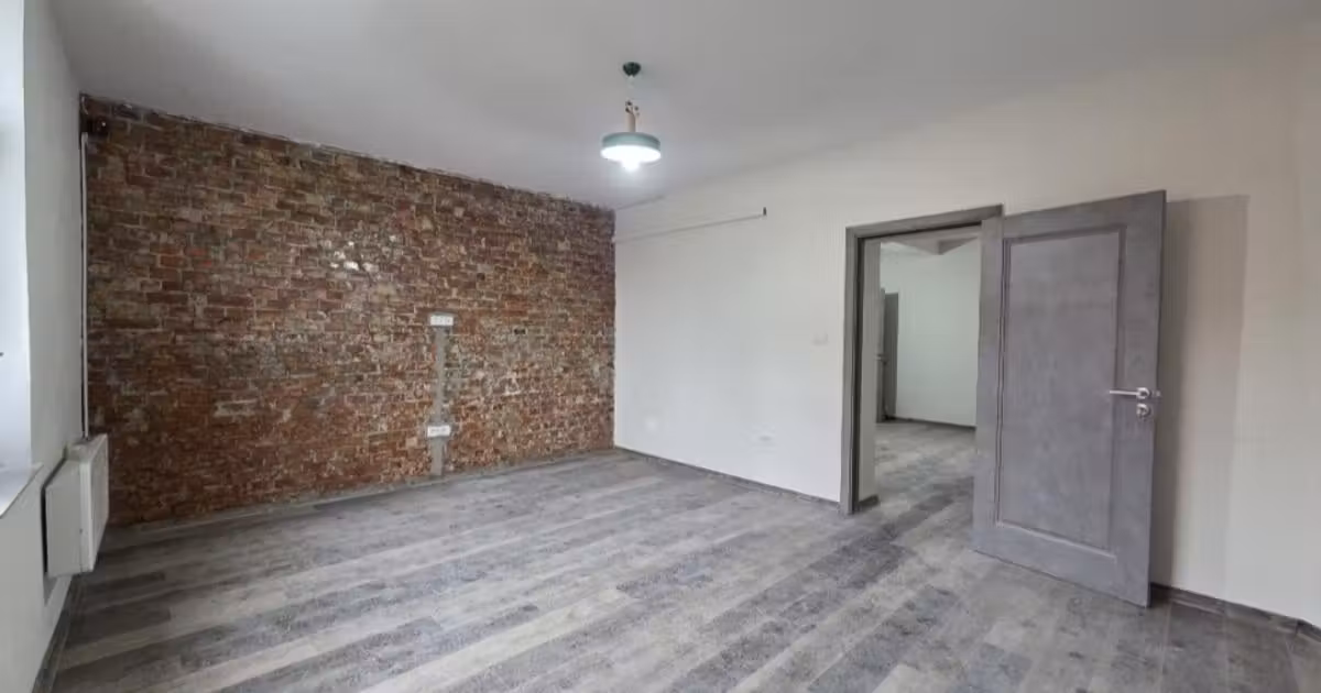 Apartament de vânzare cu 2 camere în zona UTA, Arad
