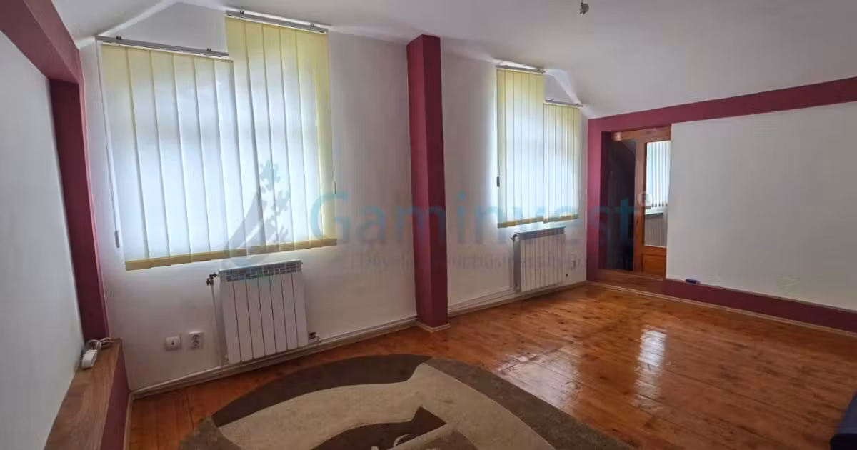 Casă individuală de vânzare cu 6 camere în zona Dealuri Oradea, Oradea