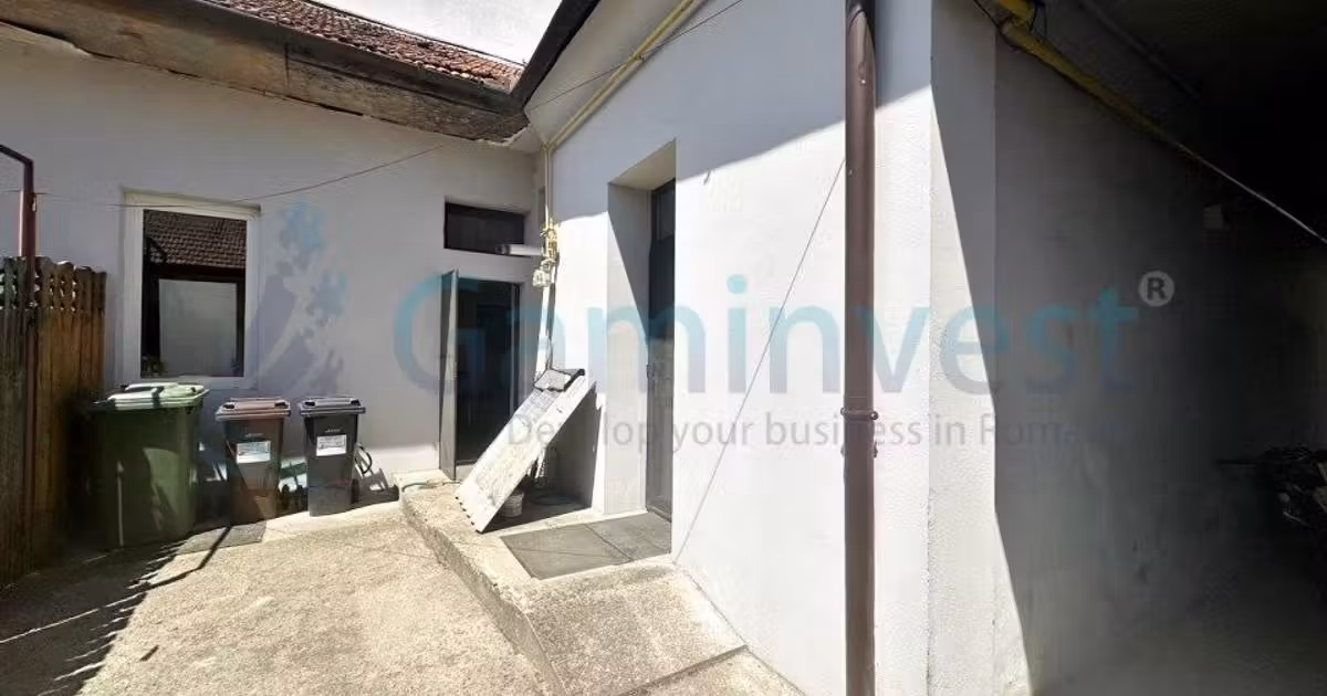 Casă individuală de vânzare cu 4 camere în zona Decebal, Oradea