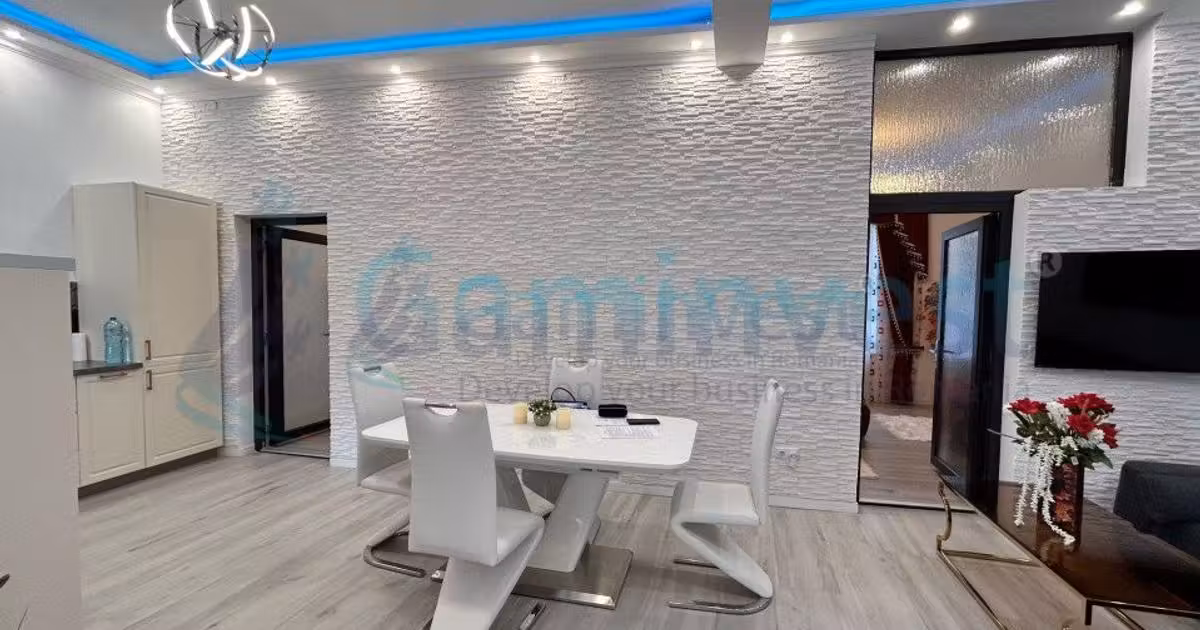 Apartament de vânzare cu 3 camere în zona Central, Oradea