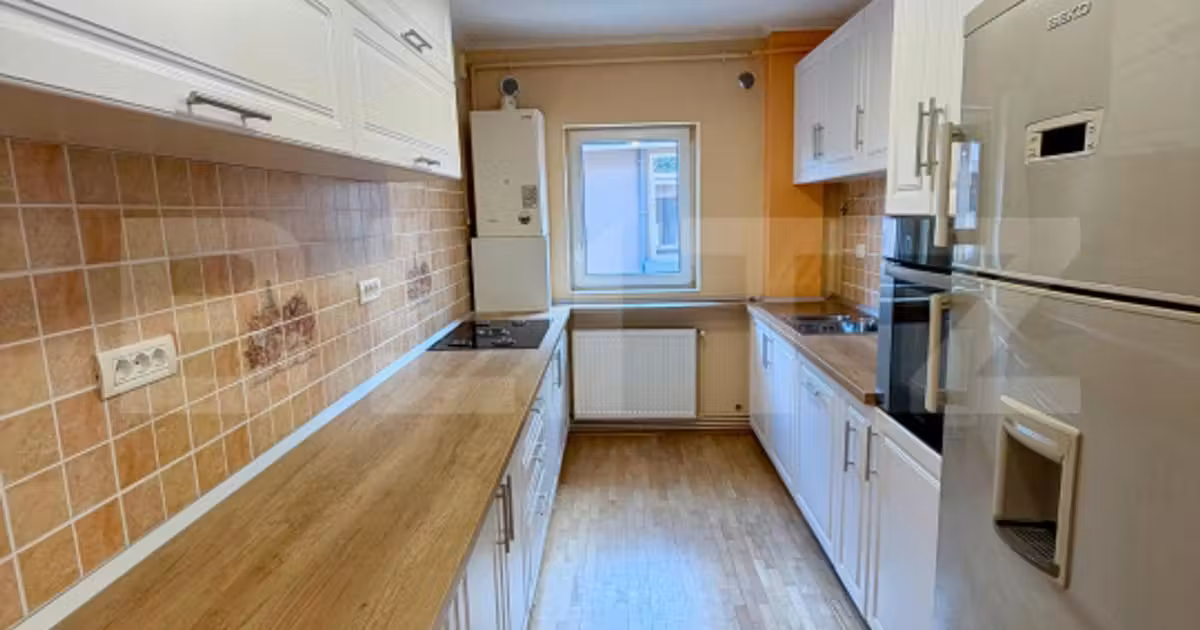 Apartament de vânzare cu 3 camere, mobilat în Florești