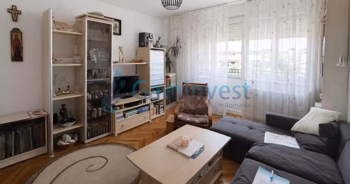 Apartament de vânzare cu 3 camere, mobilat în zona Dacia, Oradea