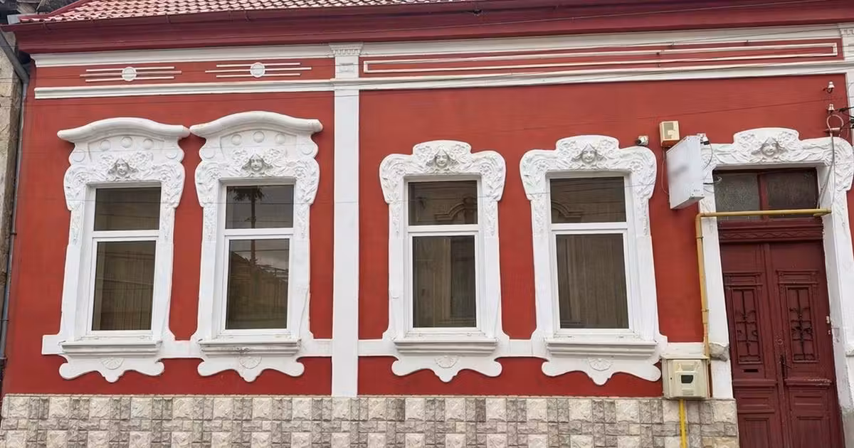Apartament de vânzare cu 4 camere în zona Central, Oradea