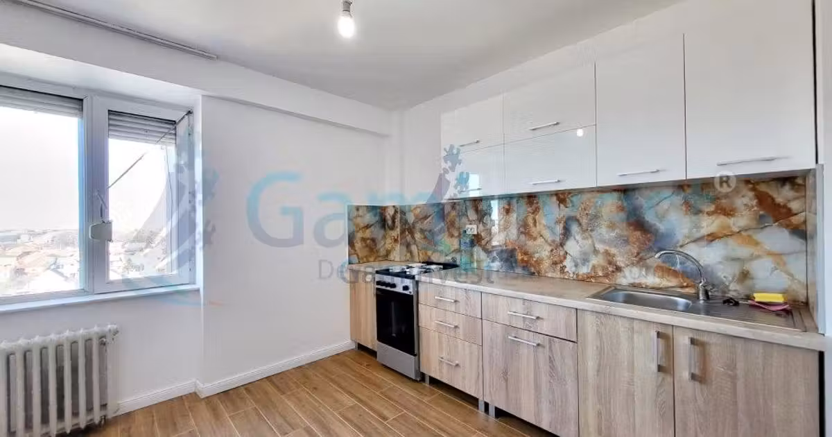 Apartament de vânzare cu 4 camere în zona Cantemir, Oradea