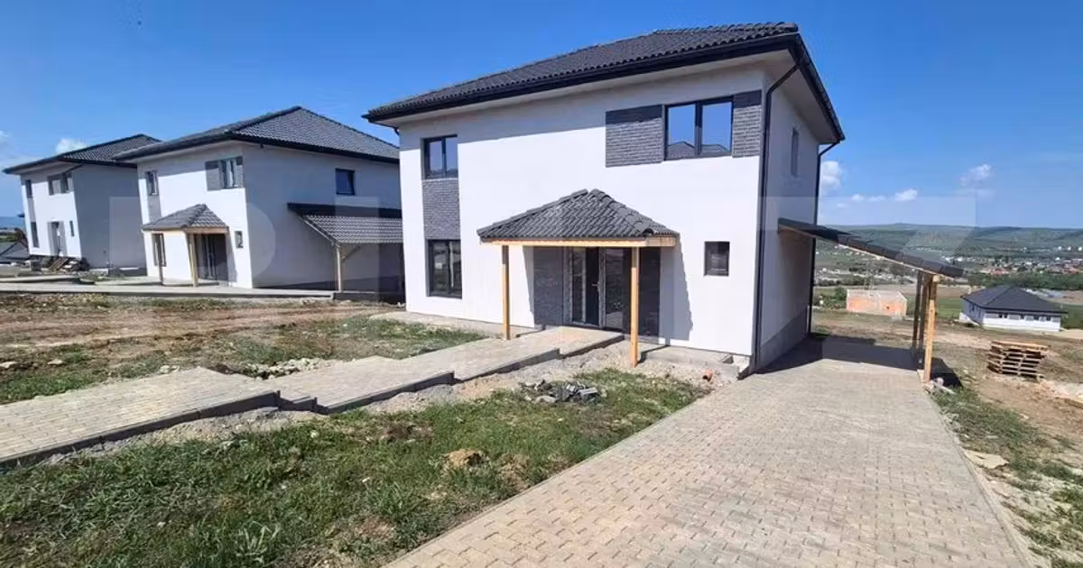 Casă individuală de vânzare cu 4 camere în Jucu de Sus