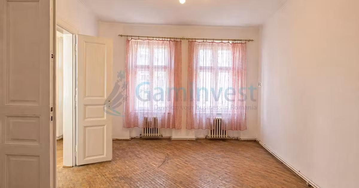Apartament de vânzare cu 3 camere în zona Ultracentral, Oradea