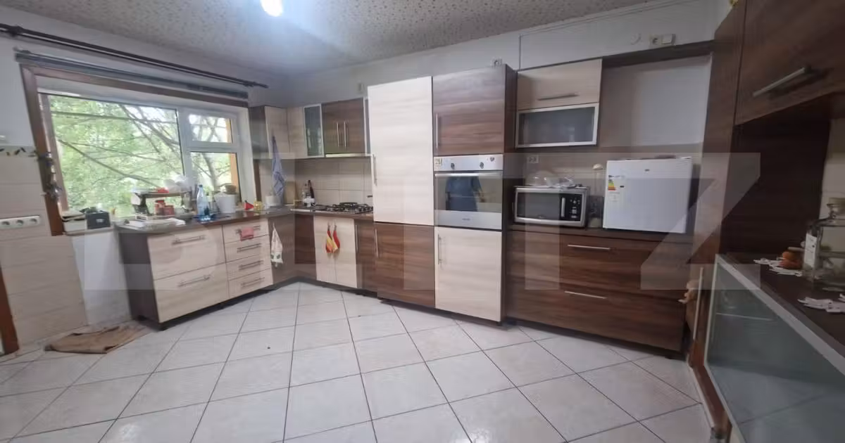 Casă individuală de vânzare cu 4 camere, mobilată în zona Bartolomeu, Brașov