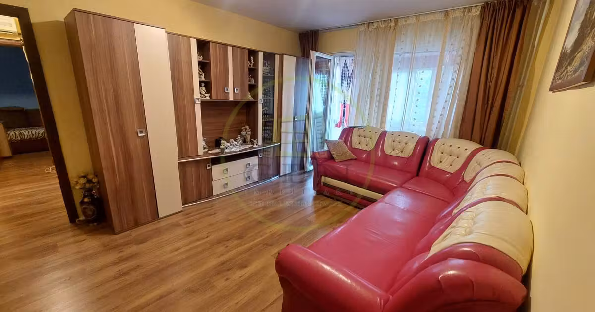Apartament de vânzare cu 3 camere, mobilat în zona Cornitoiu, Craiova