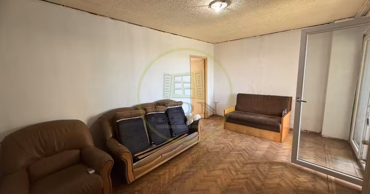 Apartament de vânzare cu 4 camere în zona Calea București, Craiova