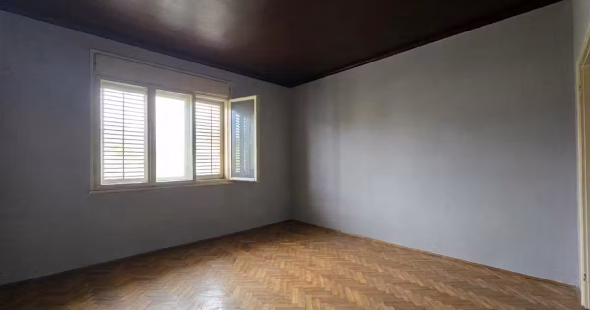 Casă individuală de vânzare cu 2 camere în zona Fortuna, Arad