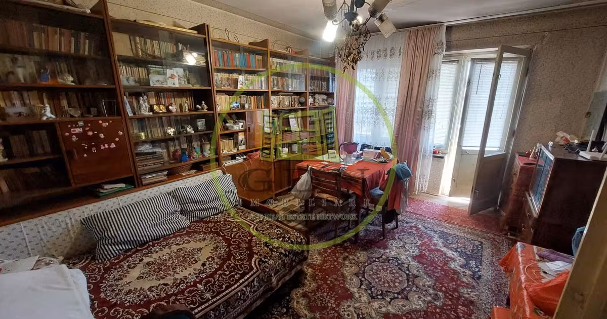 Apartament de vânzare cu 3 camere, mobilat în zona 1 Mai, Craiova