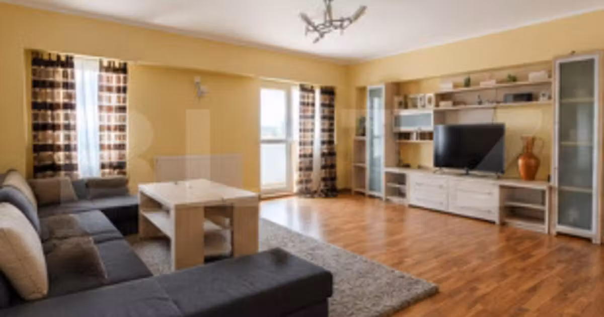 Apartament de vânzare cu 4 camere, mobilat în Făgăraș