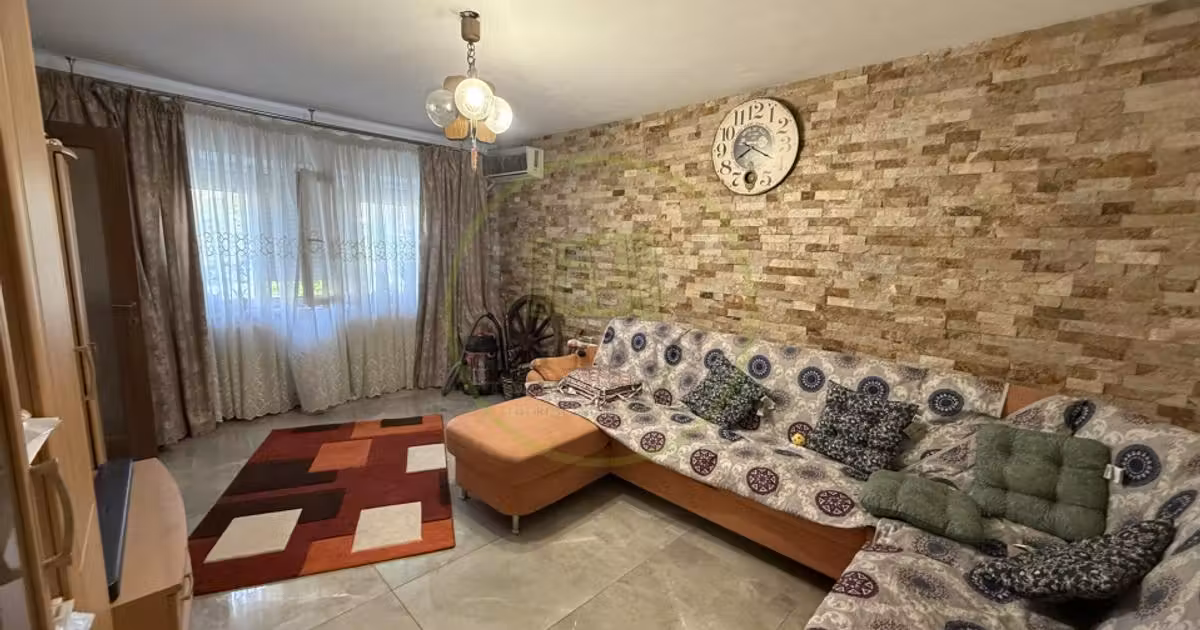 Apartament de vânzare cu 2 camere, mobilat în zona Rovine, Craiova