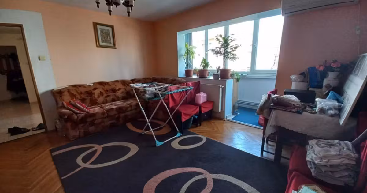Apartament de vânzare cu 3 camere, mobilat în zona Lipovei, Timișoara