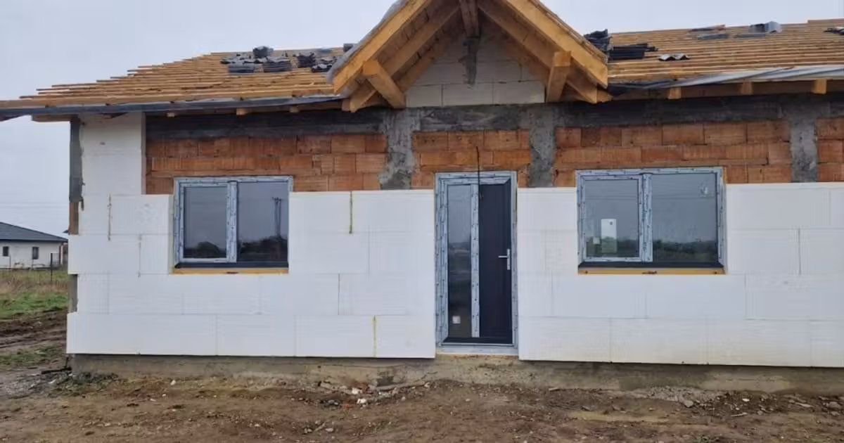 Duplex de vânzare cu 3 camere în Bucovăț (Remetea Mare)