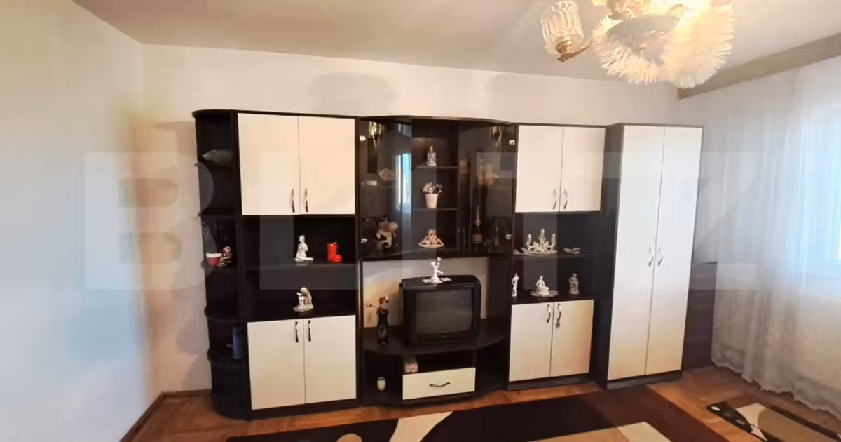 Apartament de vânzare cu 3 camere, mobilat în zona Gemenii, Brașov