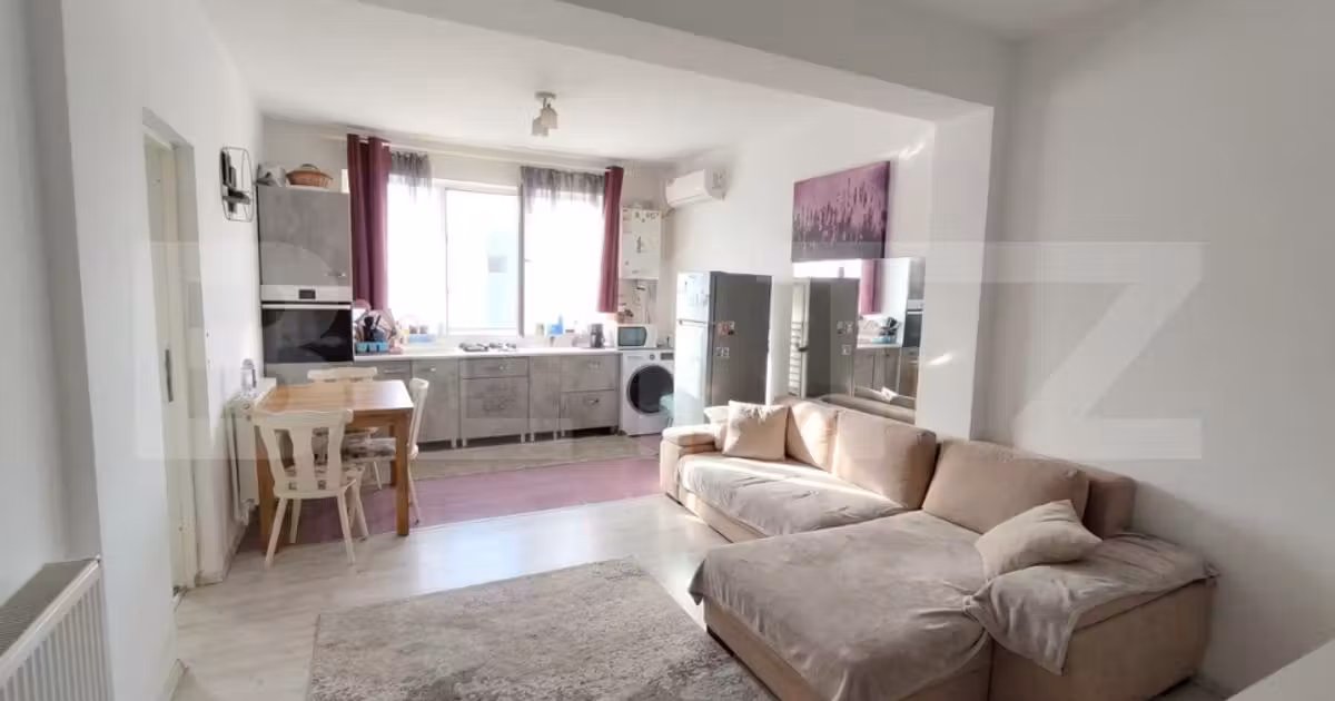 Apartament de vânzare cu 2 camere, mobilat în Breazu