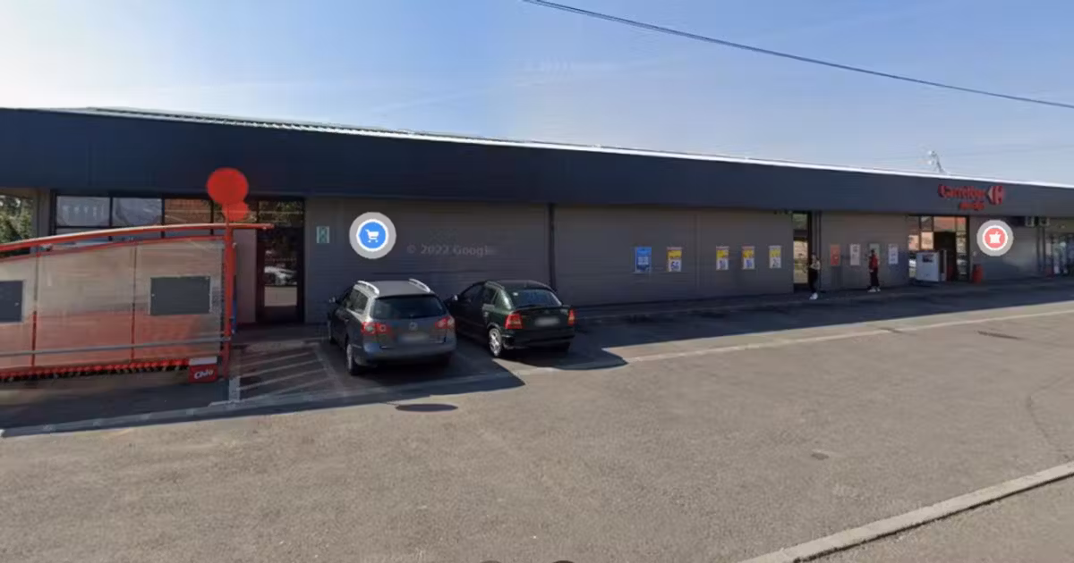 Spațiu comercial de vânzare de 906.00 mp, în Nojorid