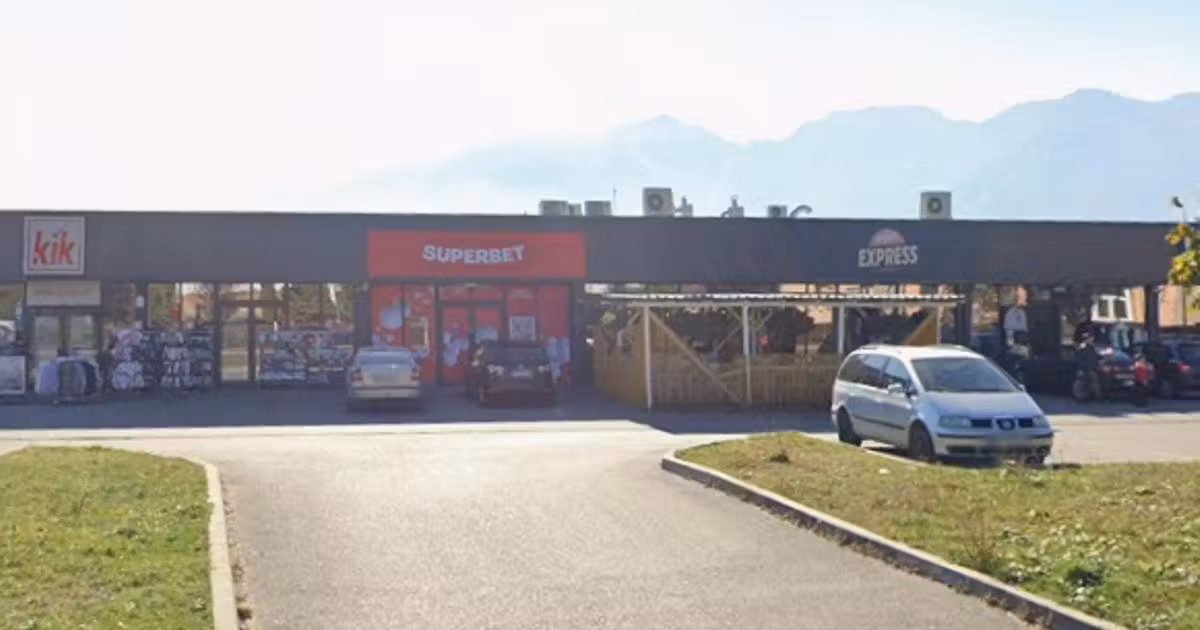 Spațiu comercial · 2878 m², Zărnești, Zărnești